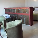 West Ada Hotel&spa מלון 3*